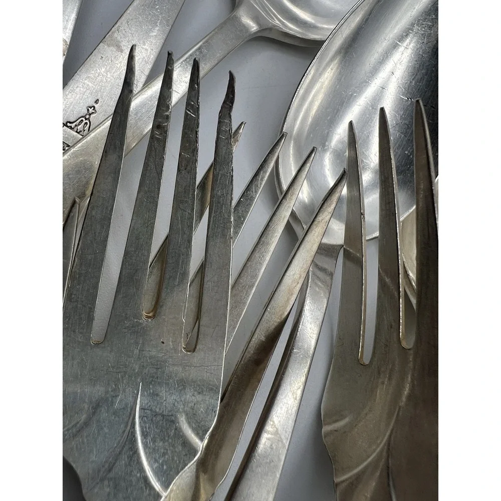 64 Pc ONEIDA BIRD of PARADISE COMMUNITY PLATE 1923 SILVERWARE Forks Knives Spoon